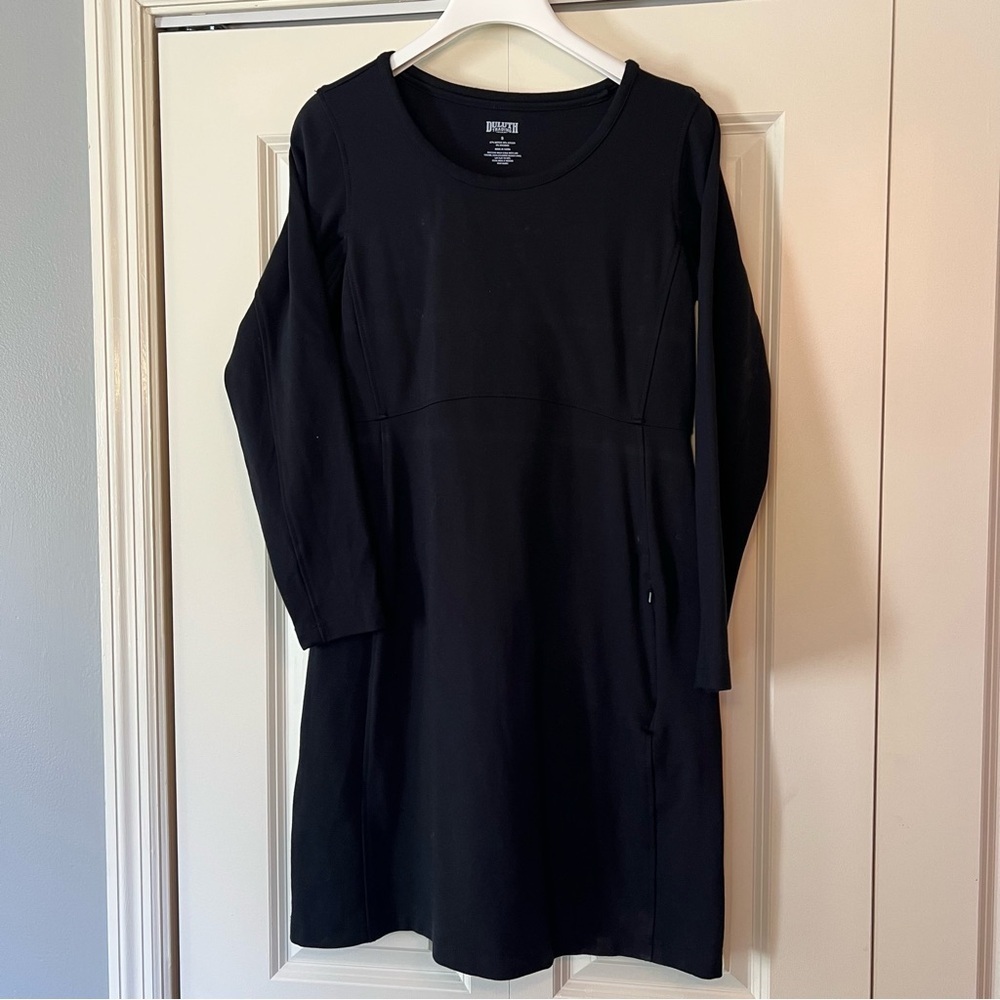 Duluth Trading Co Women's Wearwithall Ponte Knit Long Sleeve Dress. Size S.